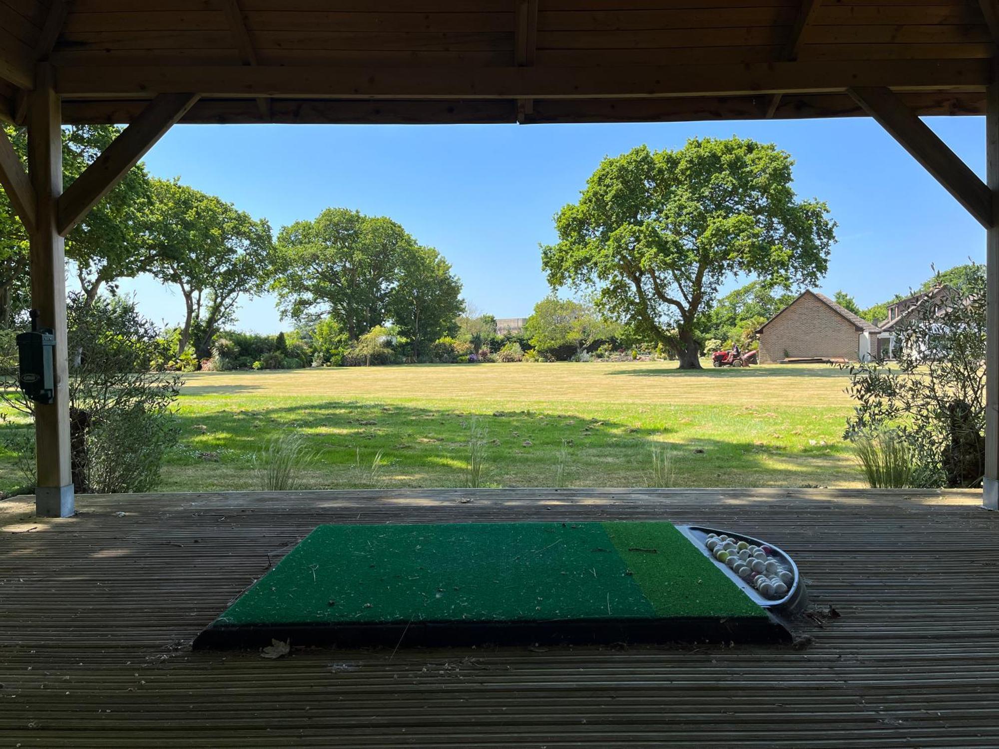 Stay At 'The Elms' In Tranquil Church Norton, Selsey - Ground Floor Bedroom, Own Private Bathroom, Quiet Beach, 2 Acre Garden By The Sea, On Edge Of Wildlife Nature Reserve المظهر الخارجي الصورة